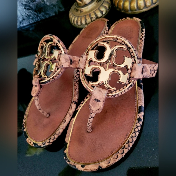 Tory Burch Miller Metal-Logo Embossed Snake Leather Sandals Blush Rossia/ US 7.5 - Picture 4 of 16